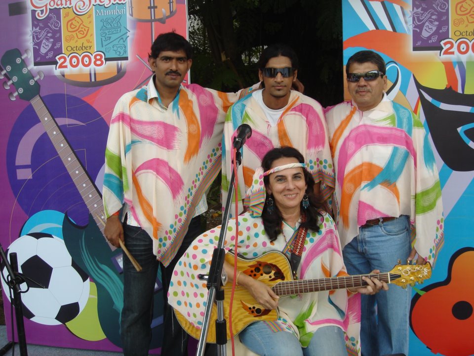 Belinda & The  Tropicanos